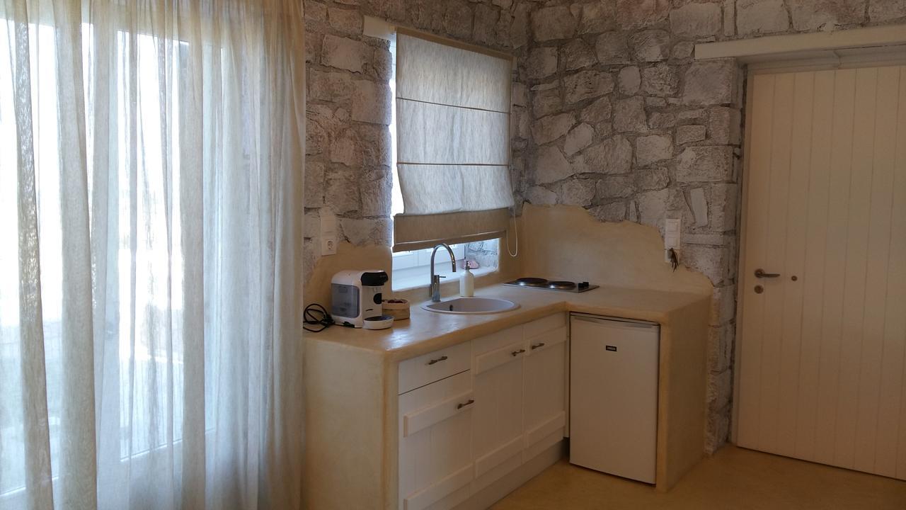 Milo Milo Suites Mandrakia Ngoại thất bức ảnh
